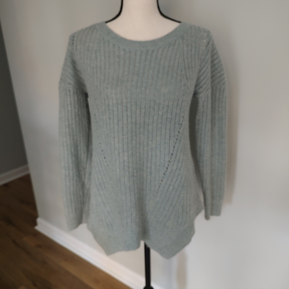 Garnet Hill Soft Cashmere Crewneck Asymmetrical Seafoam Mint Green Sweater Sz XS - Picture 9 of 9